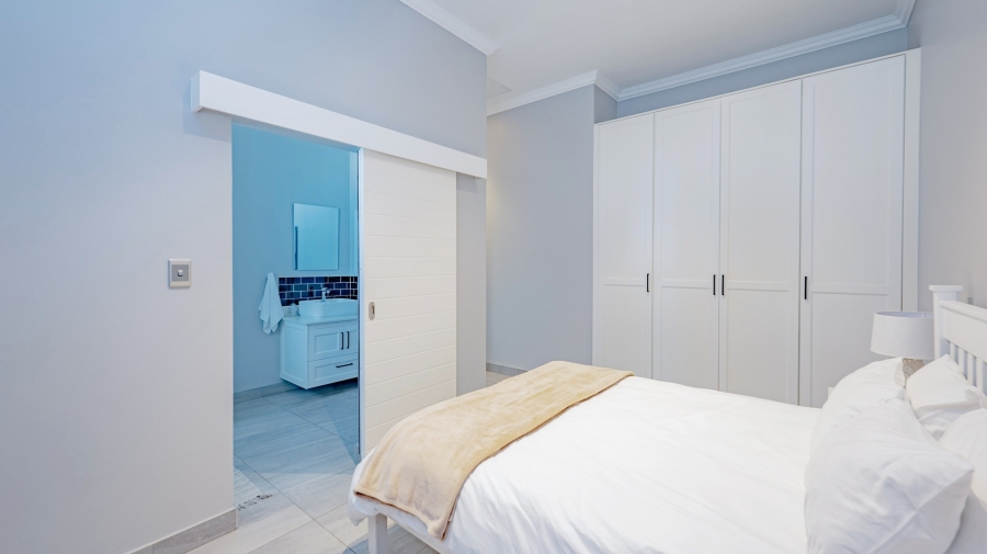 2 Bedroom Property for Sale in Struisbaai Western Cape